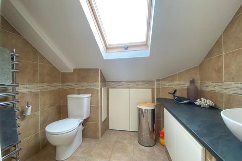 26 Springfield, Bushey Heath, Bushey, WD23 1GL
