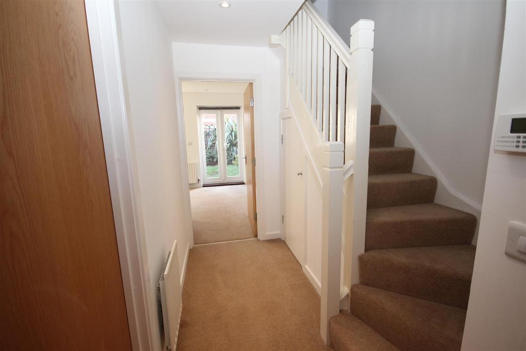 Westfields, Hartlepool 3 bed end of terrace house £675 pcm (£156 pw)