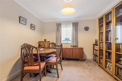 2 bedroom apartment for sale - Redgrave Court, Patrons Way East, Denham Garden Village, Buckinghamshire, UB9