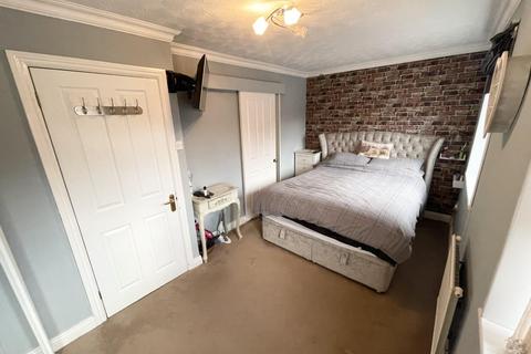 3 bedroom semi-detached house for sale - Kennett Gardens, Abbeymead, Gloucester