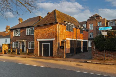 The Coach House Church Close, Epsom, KT17 4PT