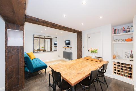The Coach House Church Close, Epsom, KT17 4PT