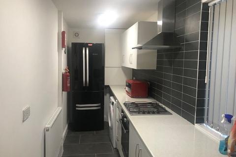 5 bedroom terraced house to rent - Broomfield Place, Coventry-£120pppw