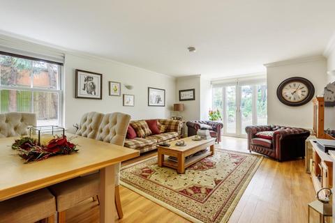 1, Cedar Court Cedar Close, Bagshot, GU19 5AN