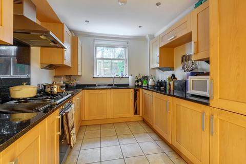 1, Cedar Court Cedar Close, Bagshot, GU19 5AN