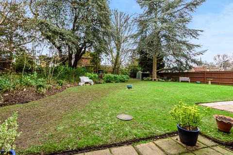 1, Cedar Court Cedar Close, Bagshot, GU19 5AN