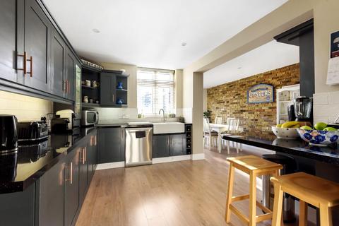 2 The Green, Hayes, Bromley, BR2 7NP