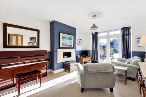 2 The Green, Hayes, Bromley, BR2 7NP