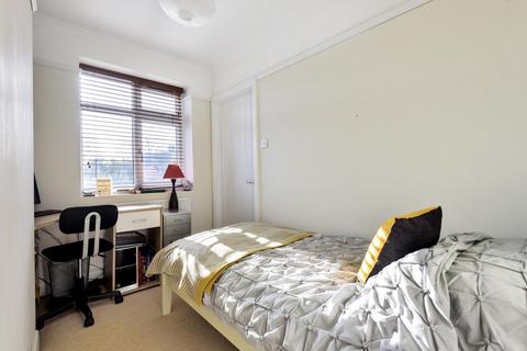 2 The Green, Hayes, Bromley, BR2 7NP