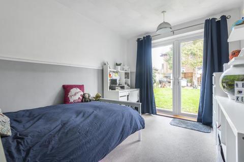 28 New Meadow, Ascot, SL5 8NF