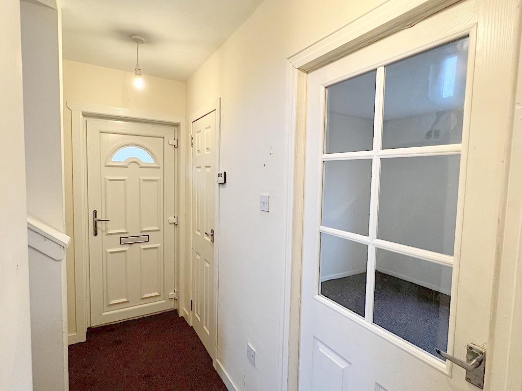 Dykehead Square, Hamilton ML3 3 bed semidetached house £78,000