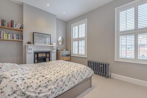 34 Aboyne Road, London, SW17 0AE
