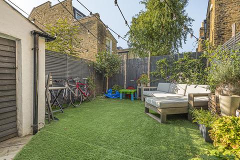 34 Aboyne Road, London, SW17 0AE
