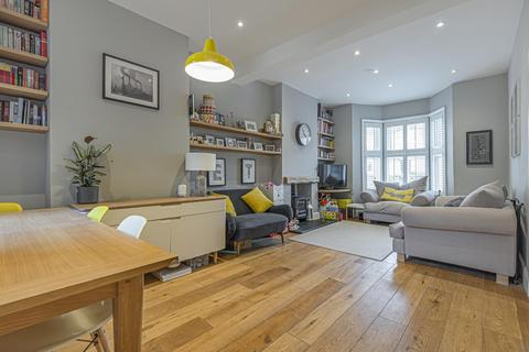34 Aboyne Road, London, SW17 0AE