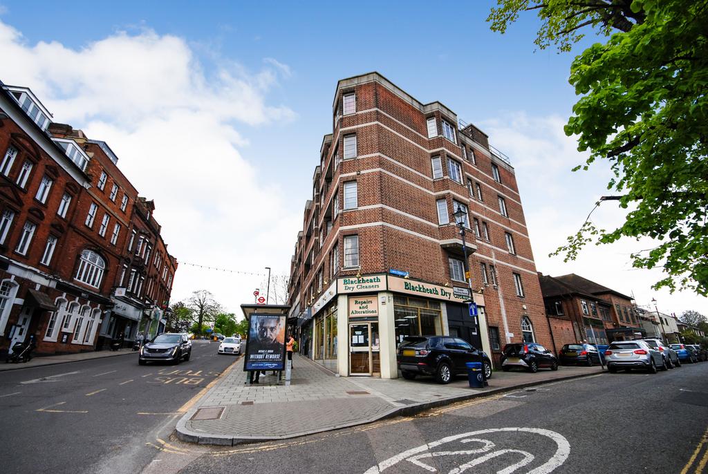 Selwyn Court, Blackheath Village, SE3 2 bed flat £380,000