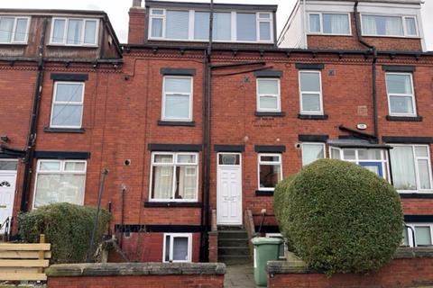 3 bedroom terraced house to rent, Lumley Grove, Leeds