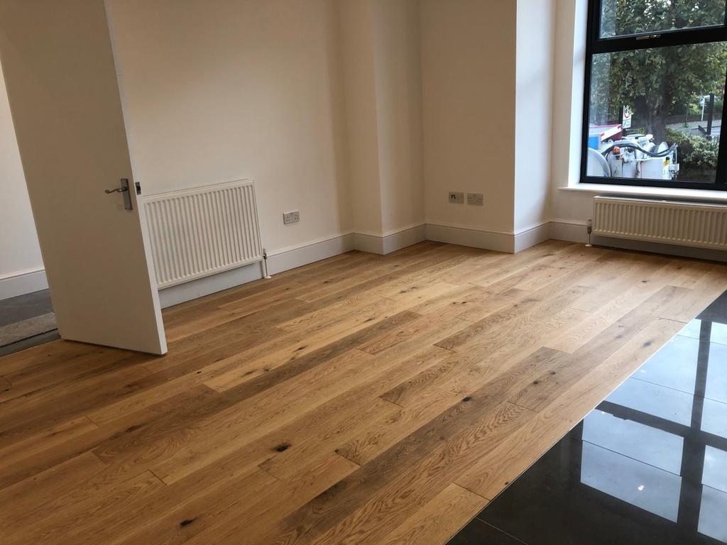 Rosewater House, Palmers Green 2 bed flat £1,450 pcm (£335 pw)