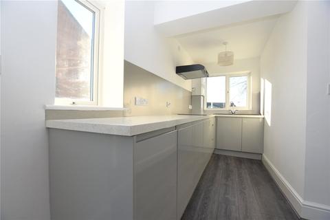 3 bedroom semi-detached house for sale - Royston Hill, East Ardsley, Wakefield, West Yorkshire
