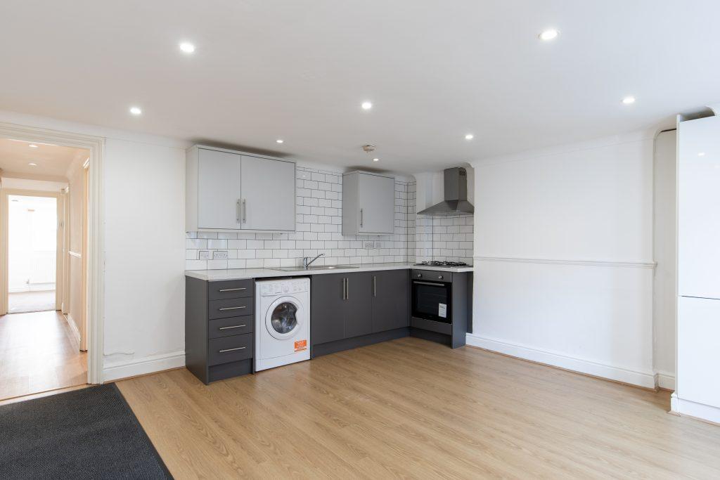 Wisteria Rd, Lewisham, London SE13 2 bed flat £259,995