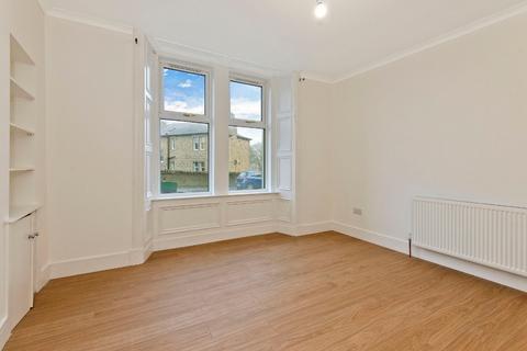 2 bedroom flat to rent, Blackness Road, West End, Dundee, DD2