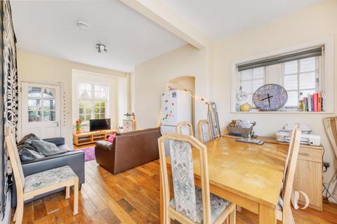 6 bedroom terraced house for sale, Winscombe Crescent, London, W5