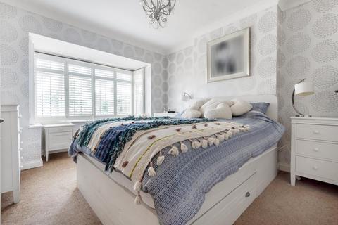 3 bedroom detached bungalow for sale - Sunbury-On-Thames,  Surrey,  TW16
