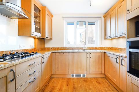 3 bedroom flat to rent, Halford House, Whitnell Way, London