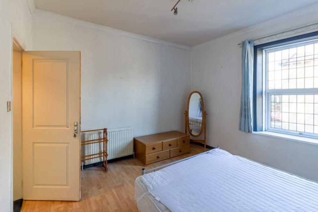 Bedroom 1 (Double)
