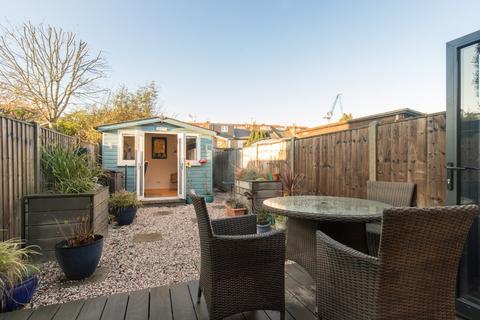 41 Orchard Road, Brentford, TW8 0QU