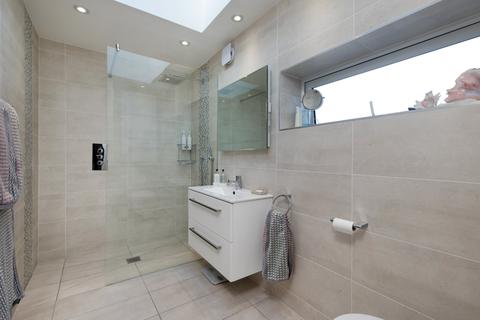 41 Orchard Road, Brentford, TW8 0QU