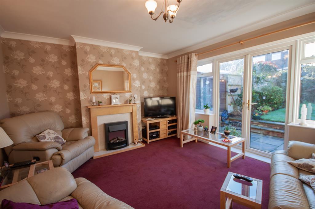 Boney Hay Road, Burntwood, WS7 9AN 3 bed semidetached house £230,000