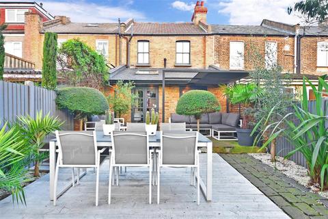 3 bedroom terraced house for sale - Addison Road, Wanstead