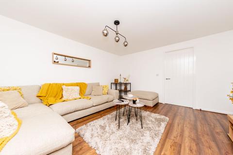 8 Bodmin Hill, Leeds, LS10 4UY