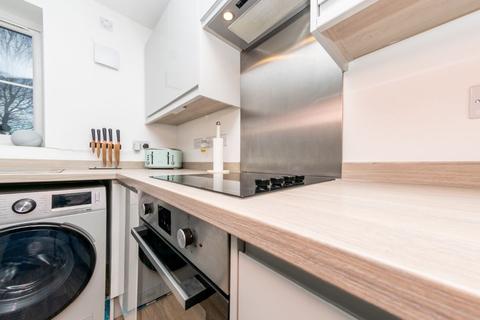 8 Bodmin Hill, Leeds, LS10 4UY