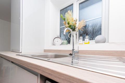 8 Bodmin Hill, Leeds, LS10 4UY