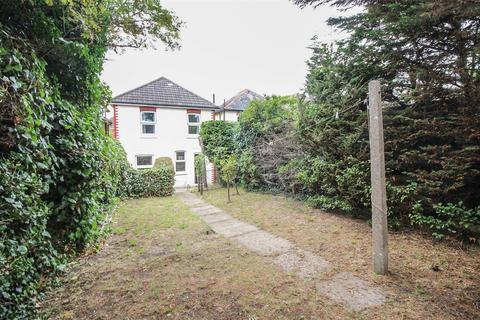 4 bedroom detached house to rent - Ripon Road, Bournemouth, BH9