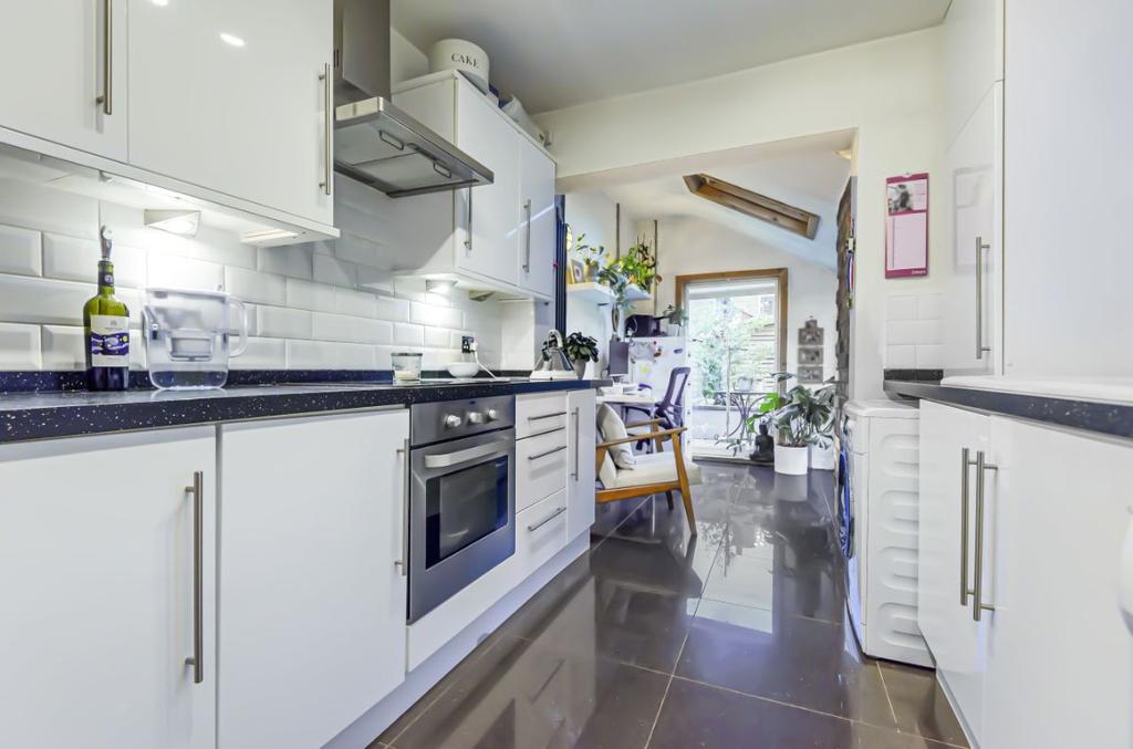 Dudley Street, Bedford 2 bed terraced house £350,000