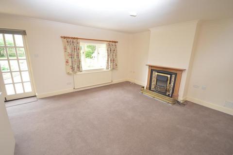 4 bedroom cottage to rent, Chequers Green, Lymington, Hampshire, SO41 8AH