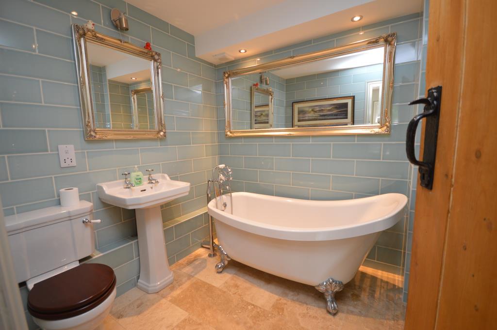 Lymore Valley, Milford on Sea, Lymington, Hampshire, SO41 4 bed cottage