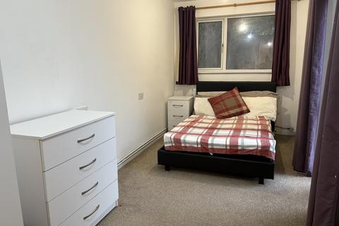 1 bedroom house of multiple occupation to rent, 21 Park Hall Road