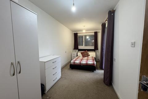 1 bedroom house of multiple occupation to rent, 21 Park Hall Road