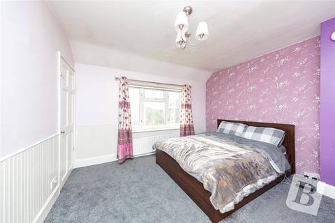 3 bedroom end of terrace house for sale - Humphries Close, Dagenham, RM9