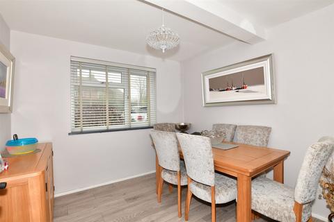 33 Chulkhurst, Biddenden, Ashford, TN27 8EF