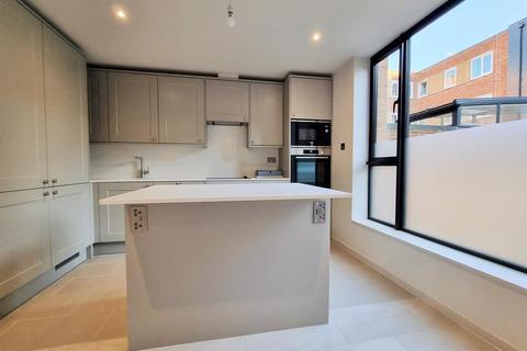 156e Uxbridge Road, London, W13 8SB