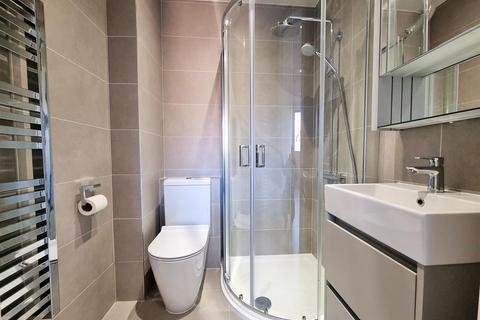 156f Uxbridge Road, London, W13 8SB