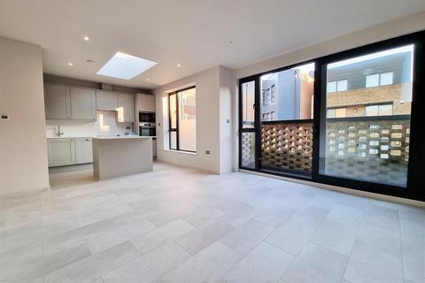 156f Uxbridge Road, London, W13 8SB