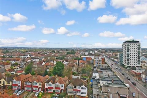 2 bedroom apartment for sale - High Road, Chadwell Heath, Essex