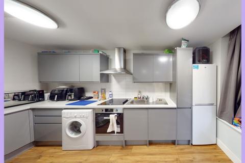 5 bedroom flat to rent, B4 Catherine House, 31 Ristes Place