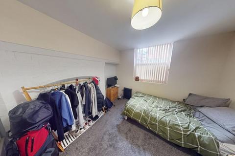 7 bedroom ground floor flat to rent, Flat 1, 84 Derby Road, Nottingham, NG1 5FD