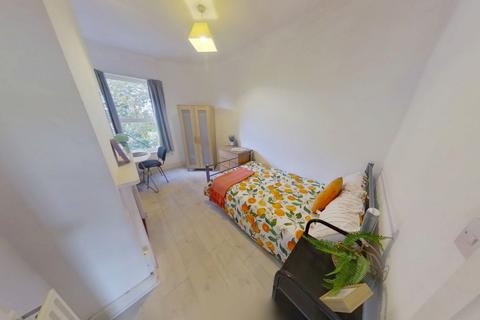 undefined, Flat 2, 9a Forest Road East, Nottingham, NG1 4HJ